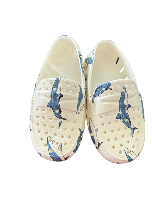 Shark Floafers NWOT 5